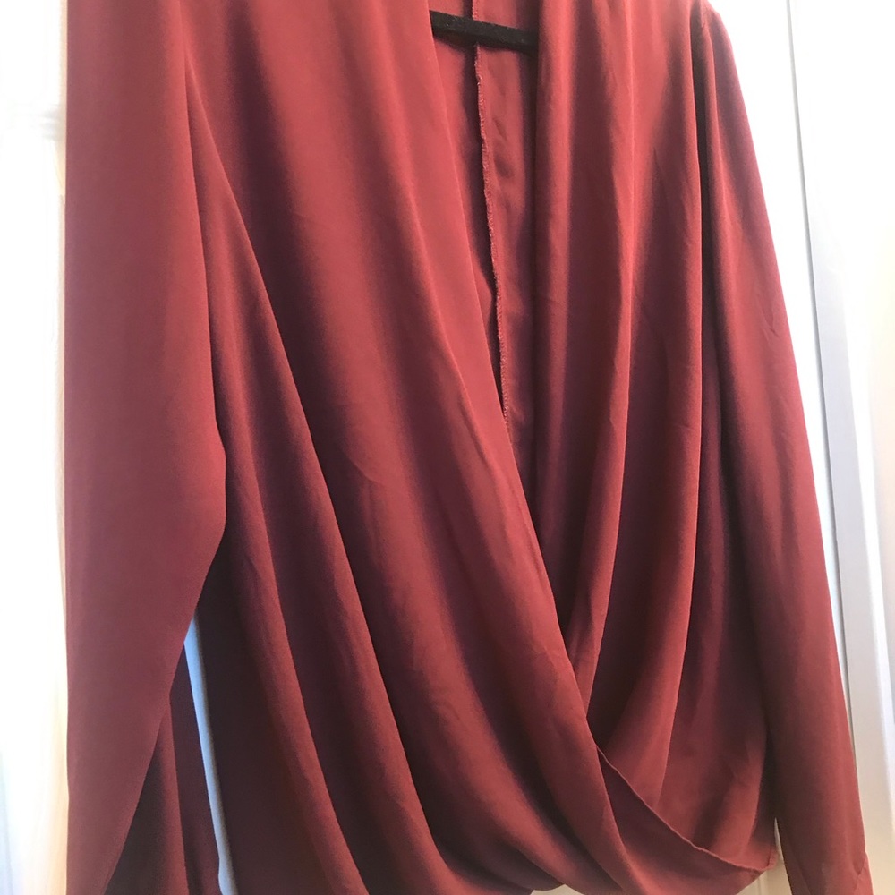 Maroon blouse - Picture 2 of 4